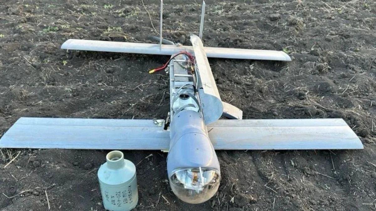 Українська розвідка розкрила секрети нового дрона окупантів з ШІ: що приховує V2U Українська розвідка розкрила секрети нового дрона окупантів з ШІ: що приховує V2U
