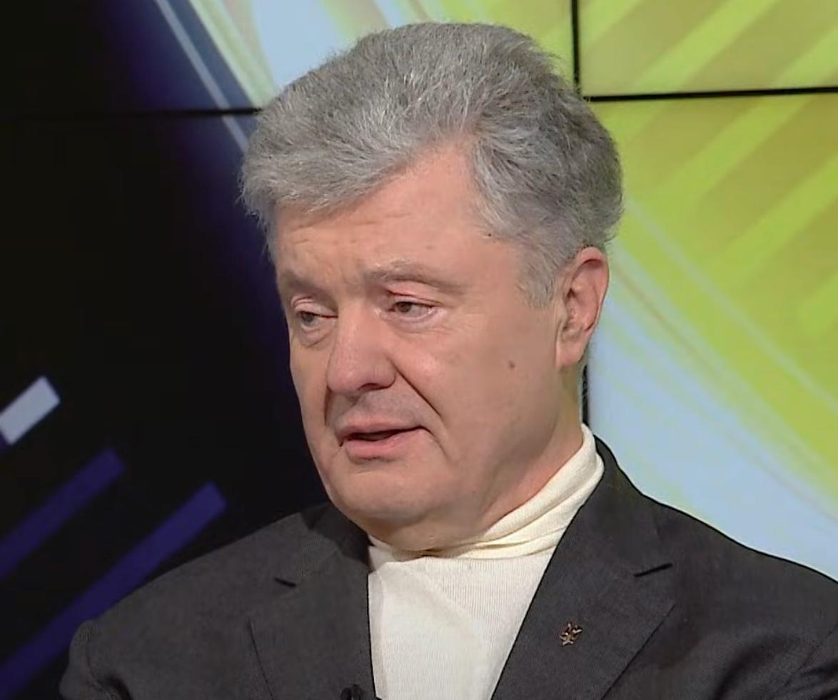 Порошенко спробував попіаритись на нічних обстрілах: вимагає ракети, створення яких блокував особисто Порошенко спробував попіаритись на нічних обстрілах: вимагає ракети, створення яких блокував особисто