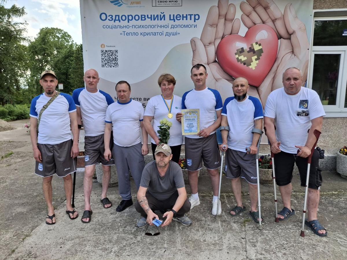 Після загибелі сина жінка сторила центр "Тепло крилатої душі" / фото з Facebook-сторінки Наталії Тарабалки Після загибелі сина жінка сторила центр "Тепло крилатої душі" / фото з Facebook-сторінки Наталії Тарабалки