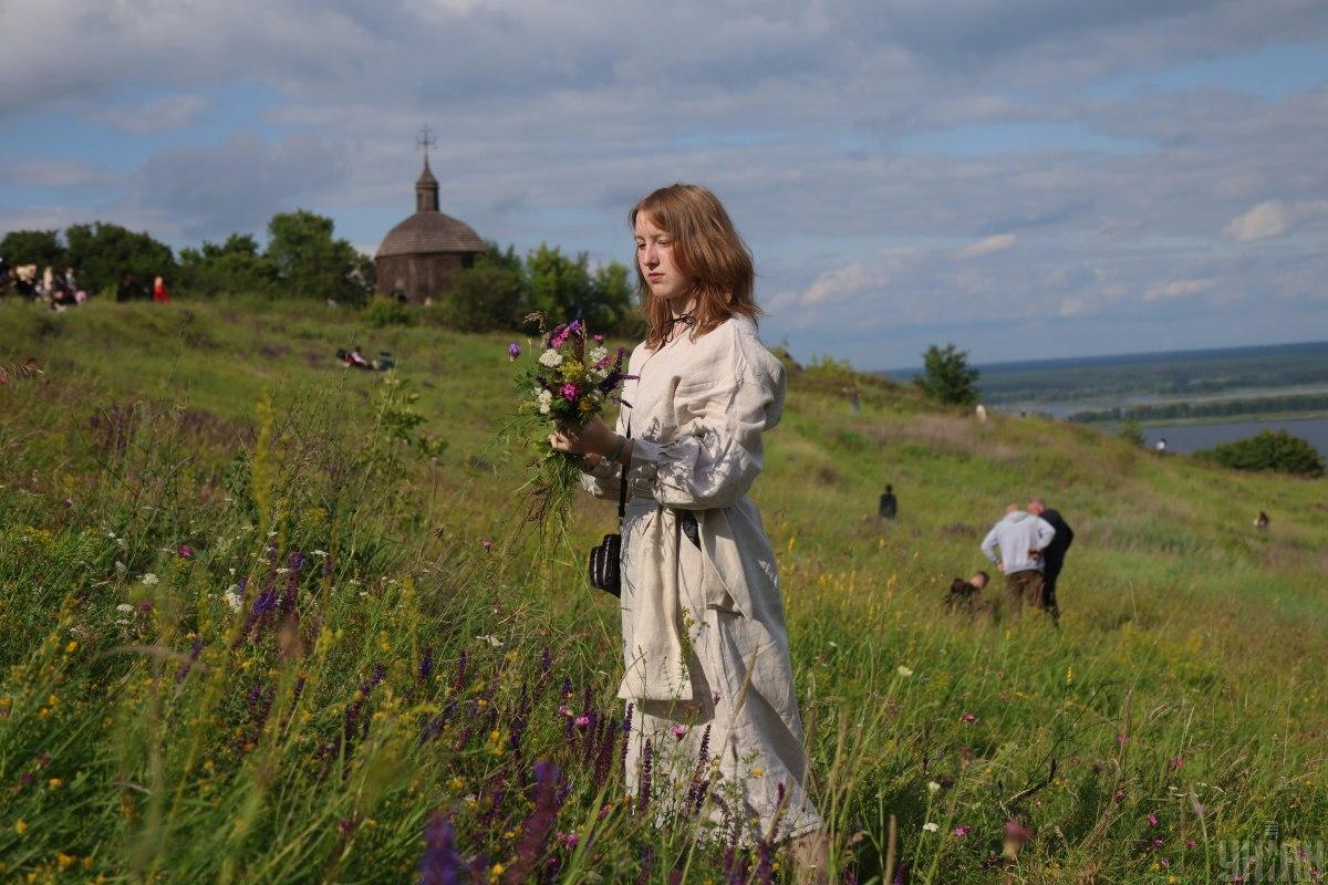 Празднование Ивана Купала в селе Витачов / фото УНИАН, Виктор Ковальчук Празднование Ивана Купала в селе Витачов / фото УНИАН, Виктор Ковальчук