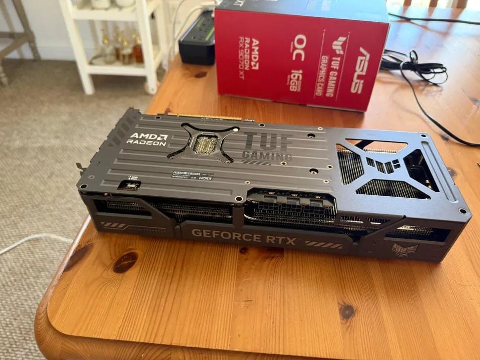 В США нашли видеокарту AMD Radeon GeForce RTX 9070 XT / Фото - Reddit В США нашли видеокарту AMD Radeon GeForce RTX 9070 XT / Фото - Reddit