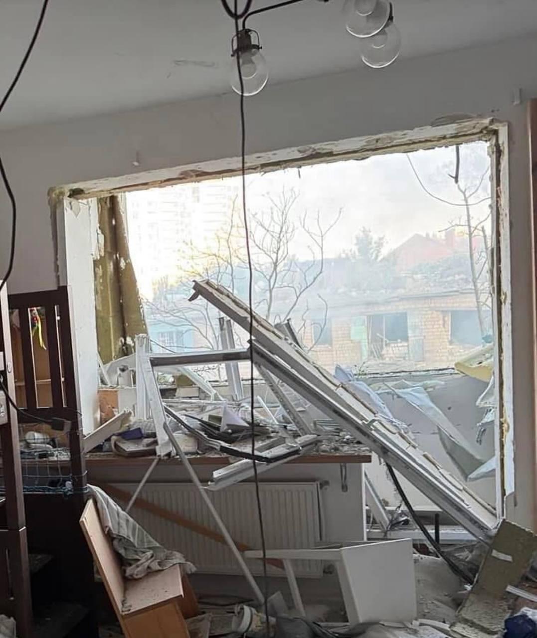 Разрушенная квартира Тараса и Елены Тополи / фото инстаграм Тараса Тополи Разрушенная квартира Тараса и Елены Тополи / фото инстаграм Тараса Тополи
