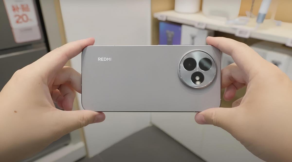 Redmi K80 Ultra побил рекорд продаж 2025 года всего за 4 часа / фото Xiaomi Redmi K80 Ultra побил рекорд продаж 2025 года всего за 4 часа / фото Xiaomi