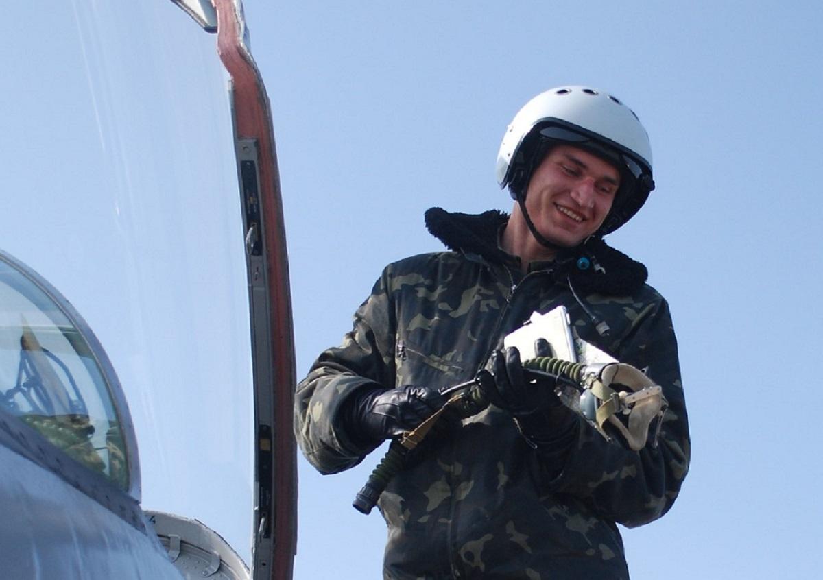 Загинув пілот Максим Устименко / фото Facebook Лілія Авер'янова Загинув пілот Максим Устименко / фото Facebook Лілія Авер'янова