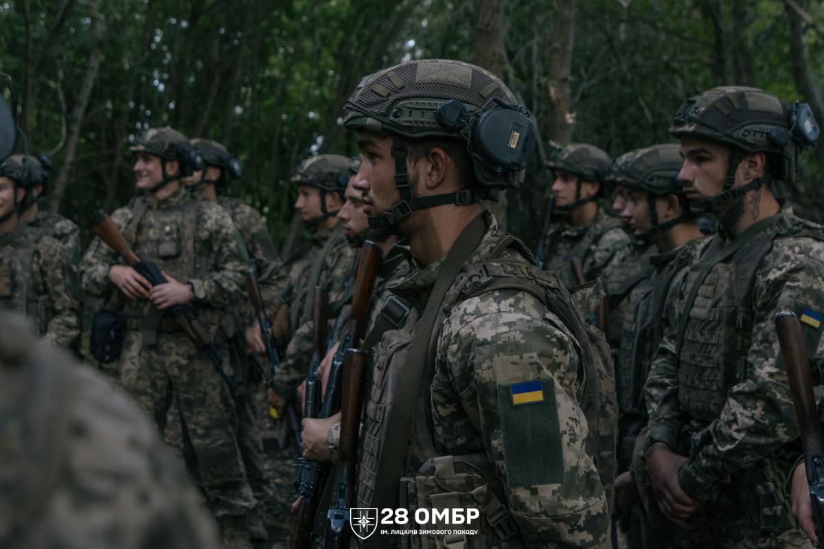 In addition to the Crimea, negotiations will probably relate to four territories / photos of 28 OMBR them. Knights of the winter hike In addition to the Crimea, negotiations will probably relate to four territories / photos of 28 OMBR them. Knights of the winter hike