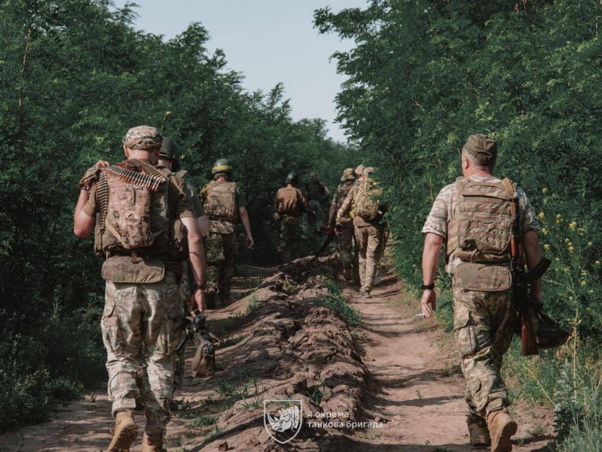 В Україні визначили перелік злочинів, за яким людина не може доєднатися до ЗСУ / фото 4 окрема танкова бригада В Україні визначили перелік злочинів, за яким людина не може доєднатися до ЗСУ / фото 4 окрема танкова бригада