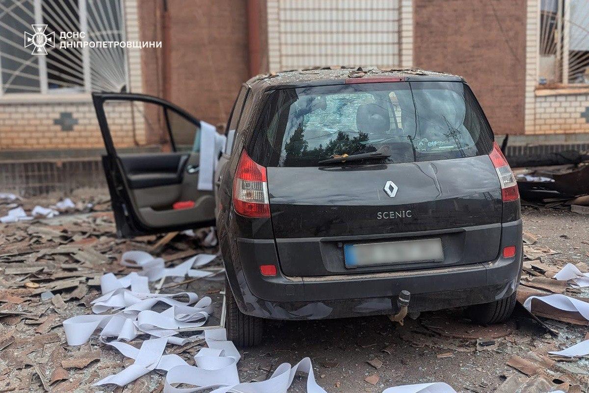 РФ ударила по Кривому Рогу "шахедами" / фото ГСЧС РФ ударила по Кривому Рогу "шахедами" / фото ГСЧС