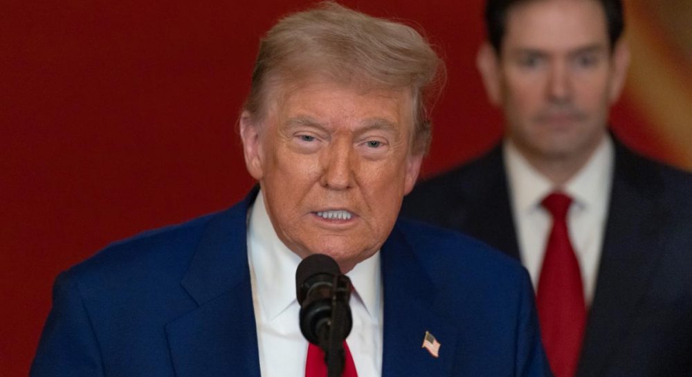 Трамп вимагає від країн Перської затоки трильйони доларів