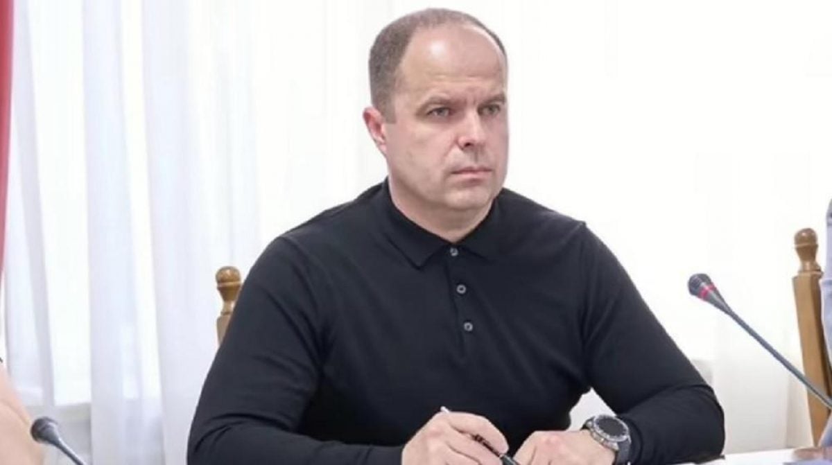 Отец заместителя генпрокурора Мустецы вывез более $1 млн в Румынию в начале вторжения, - СМИ