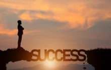 Что помогает людям достичь настоящего успеха: психолог назвала 4 главные черты