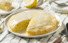 Очень простой лимонный пирог: кулинарный критик поделилась необычным рецептом