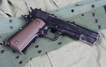 Влаштували експеримент: у Львові учень стріляв з пістолета посеред класу (відео)