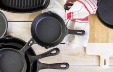 Що не можна смажити на чавунній сковороді: шеф-кухар назвав 4 "небезпечні" продукти