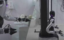 В Китае создали робота, который убирает в отеле и даже ухаживает за цветами (видео)