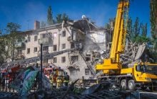 Из-за удара РФ по Краматорску погибло четыре человека, количество жертв может возрасти