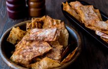 Что делать с сухим лавашом: три вкусных рецепта на скорую руку