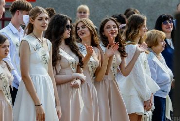 В Украине ежегодно уменьшается количество выпускников: в Минобразования назвали статистику