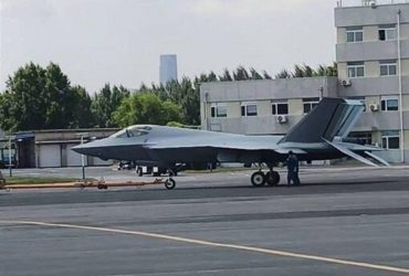 Начались поставки нового китайского истребителя-невидимки, - СМИ