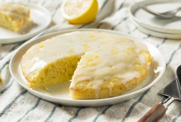 Дуже простий лимонний пиріг: кулінарний критик поділилася незвичайним рецептом