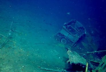 Сенсація з безодні: робот-водолаз знайшов незвичну річ на затонулому авіаносці