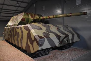 Почему самый большой танк в истории стал позорным провалом и был уничтожен своим экипажем