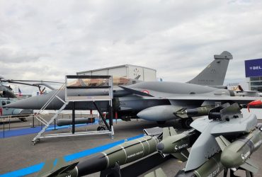 Дальність вражає: представлено нову версію бомби AASM, яку може отримати Україна