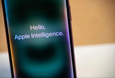 На Apple подал в суд собственный инвестор за фейковую презентацию Siri с ИИ
