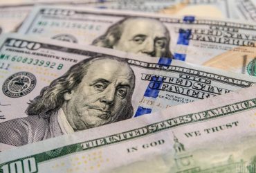 Доллар вырос после атаки США на иранские ядерные объекты