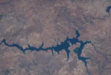 Огромная река высыхает, как и предупреждалось в Библие: в чем опасность