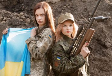Кого з жінок призвуть в армію і не випустять за кордон: правила в липні 2025 року