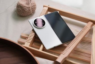 Вийшов перший Android-смартфон, який повноцінно працює з Apple Watch і AirPods