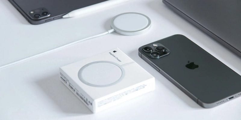 В iPhone 17 наконец появится очень быстрая беспроводная зарядка на 50 Вт / фото 9to5mac В iPhone 17 наконец появится очень быстрая беспроводная зарядка на 50 Вт / фото 9to5mac