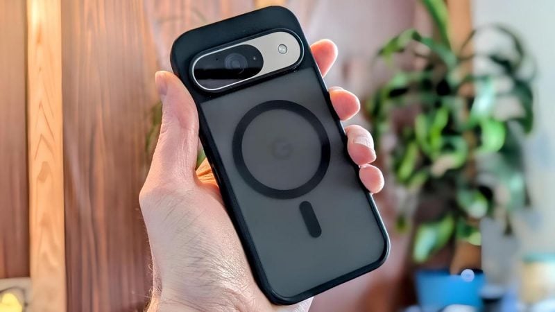 В смартфонах Google появится аналог MagSafe под названием Pixelsnap / фото Phone Arena В смартфонах Google появится аналог MagSafe под названием Pixelsnap / фото Phone Arena