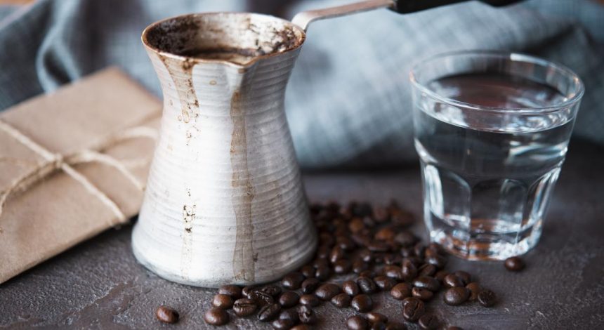 Кофе станет в сто раз вкуснее: просто положите щепотку этого продукта