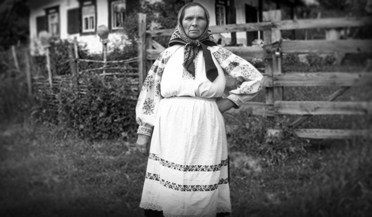 Століття тому жінки носили фартухи з мереживом чи вишивкою / зображення УНІАН Століття тому жінки носили фартухи з мереживом чи вишивкою / зображення УНІАН