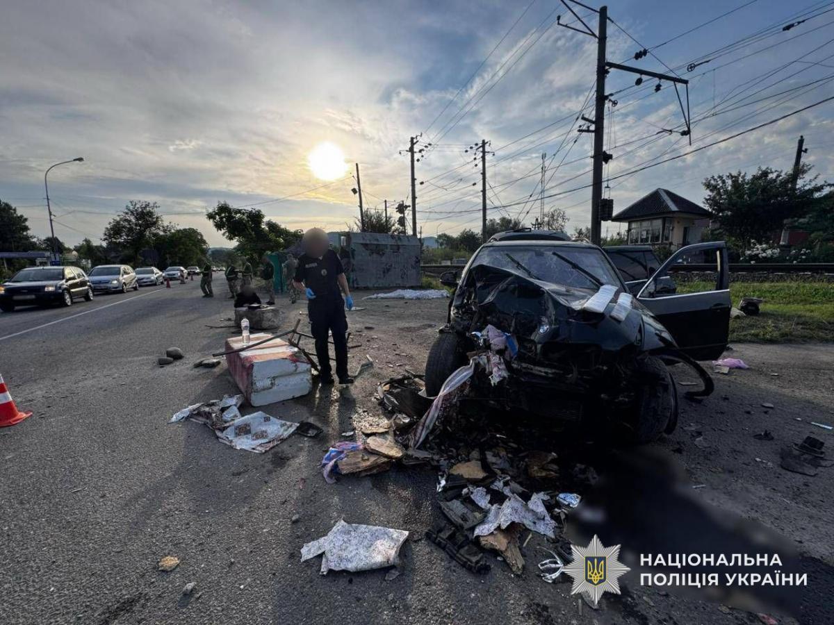 Водитель автомобиля имела явные признаки алкогольного опьянения / фото Нацполиция Водитель автомобиля имела явные признаки алкогольного опьянения / фото Нацполиция