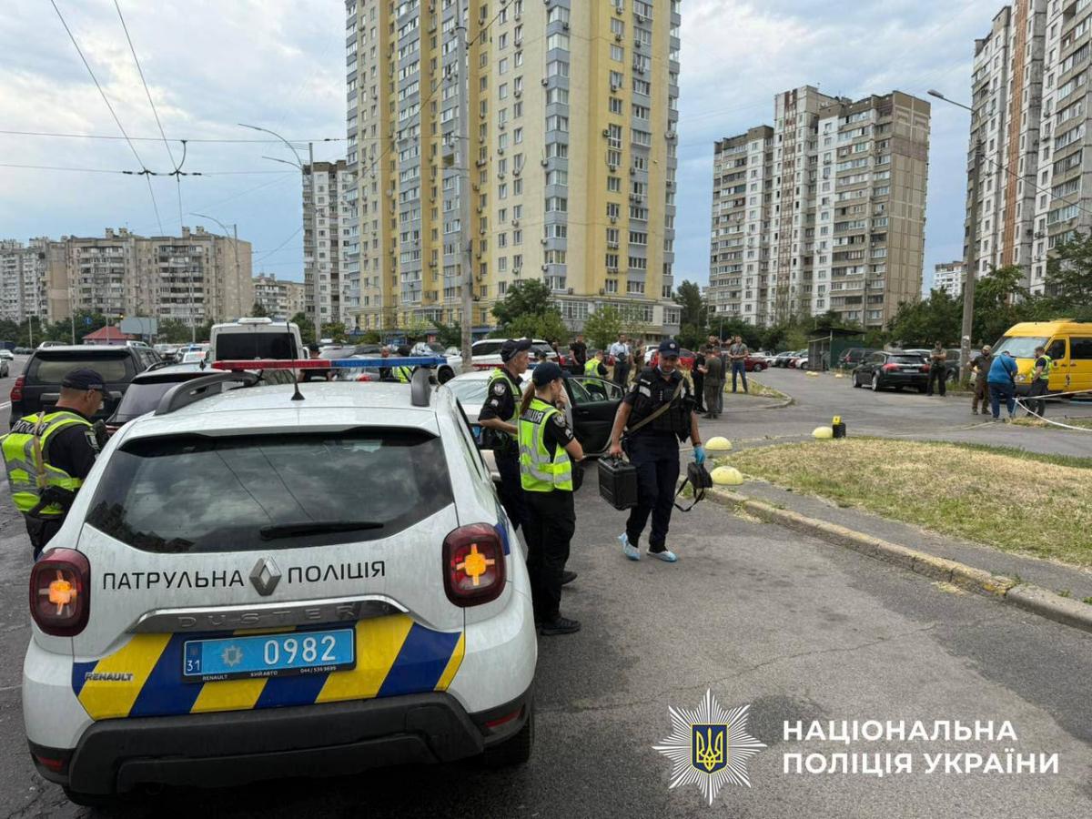 Стрілянина сталася у Деснянському районі / фото поліція Києва Стрілянина сталася у Деснянському районі / фото поліція Києва