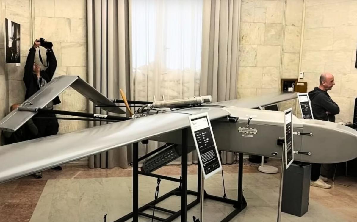 Однако FP-1 по сравнению с "Лютым" имеет прямое широкое крыло и узкий фюзеляж / скриншот Однако FP-1 по сравнению с "Лютым" имеет прямое широкое крыло и узкий фюзеляж / скриншот