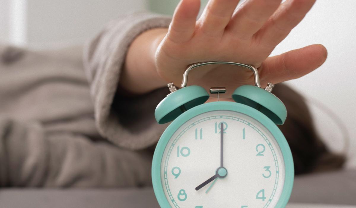 Перевод часов в Украине 2025 - будем ли переводить стрелки осенью / freepik.com Перевод часов в Украине 2025 - будем ли переводить стрелки осенью / freepik.com