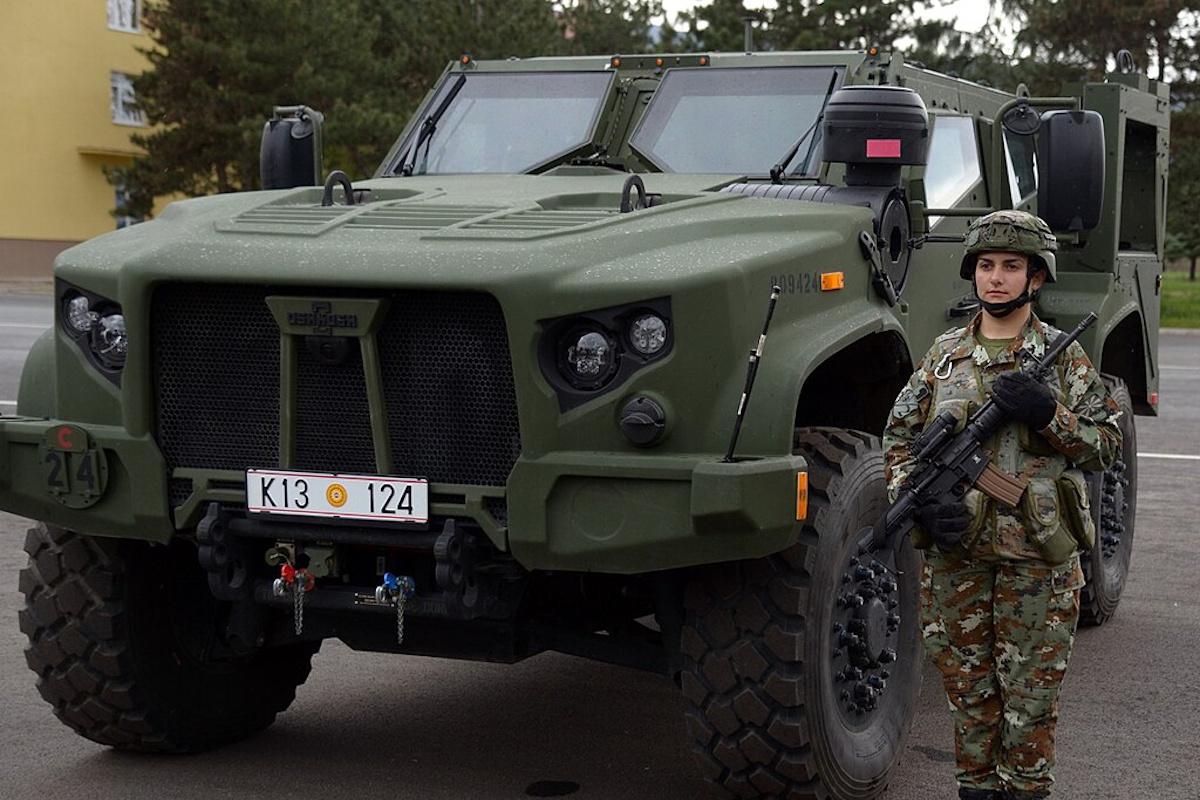 Бронеавтомобіль JLTV 4x4 на озброєнні македонської армії / фото wikipedia.org Бронеавтомобіль JLTV 4x4 на озброєнні македонської армії / фото wikipedia.org