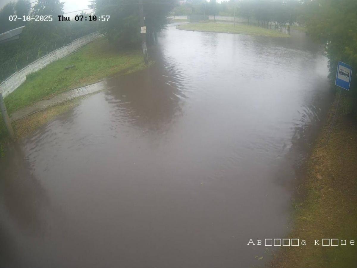 У Львові вулиці йдуть під воду через сильні опади / фото t.me/lvivych_news