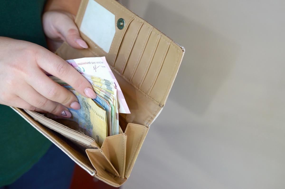 Найнижчі зарплати отримують працівники в Запорізькій області / фото ua.depositphotos.com Найнижчі зарплати отримують працівники в Запорізькій області / фото ua.depositphotos.com