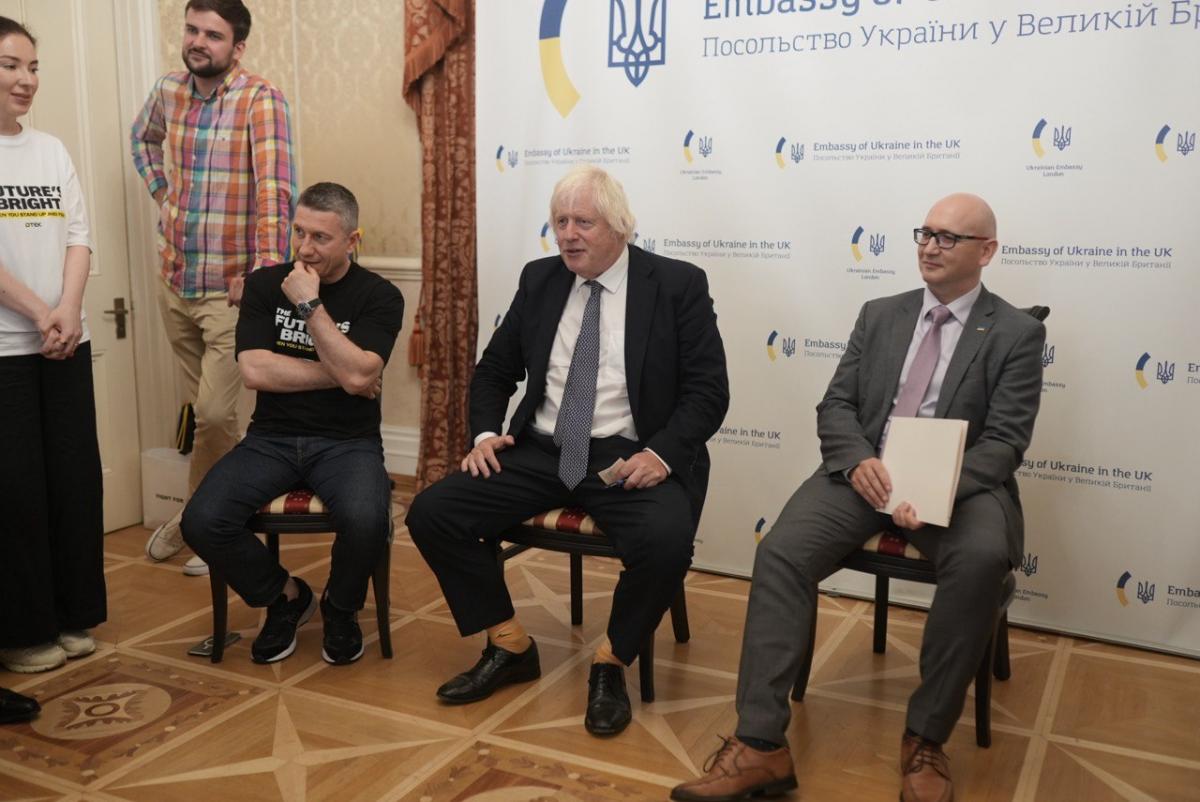 Ветераны ДТЭК встретились с Борисом Джонсоном: Украина нуждается в усилении противовоздушной обороны и международной помощи для восстановления энергетики Ветераны ДТЭК встретились с Борисом Джонсоном: Украина нуждается в усилении противовоздушной обороны и международной помощи для восстановления энергетики