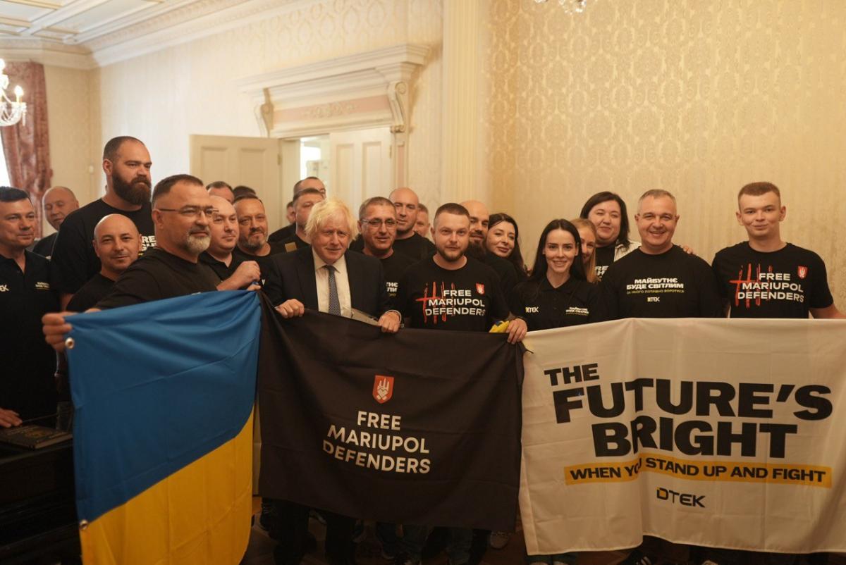 Ветераны ДТЭК встретились с Борисом Джонсоном: Украина нуждается в усилении противовоздушной обороны и международной помощи для восстановления энергетики Ветераны ДТЭК встретились с Борисом Джонсоном: Украина нуждается в усилении противовоздушной обороны и международной помощи для восстановления энергетики