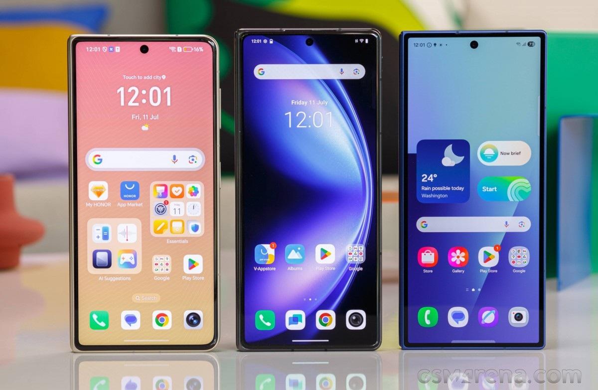 Honor Magic V5, vivo X Fold5 та Galaxy Z Fold 7 / фото GSMArena Honor Magic V5, vivo X Fold5 та Galaxy Z Fold 7 / фото GSMArena
