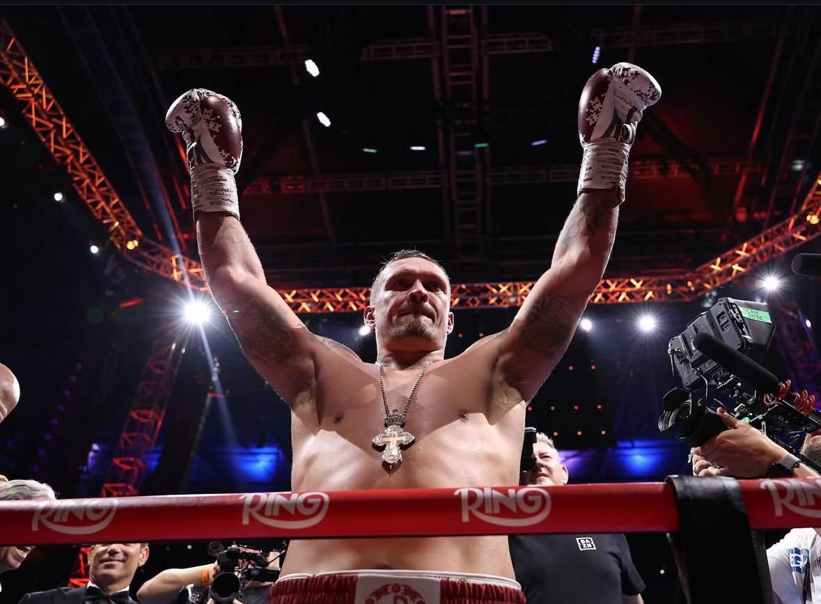 Усик може втратити титул WBO через танці з Дорофєєвою: деталі скандалу Усик може втратити титул WBO через танці з Дорофєєвою: деталі скандалу