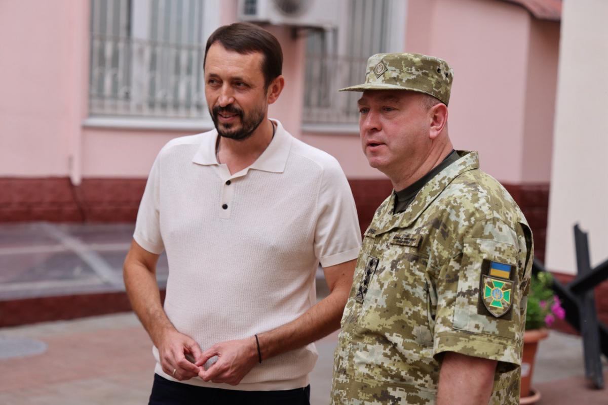 Валерій Дубіль, Віта Присяжнюк та БФ молодіжної ініціативи 'Надія' передали допомогу Державній прикордонній службі