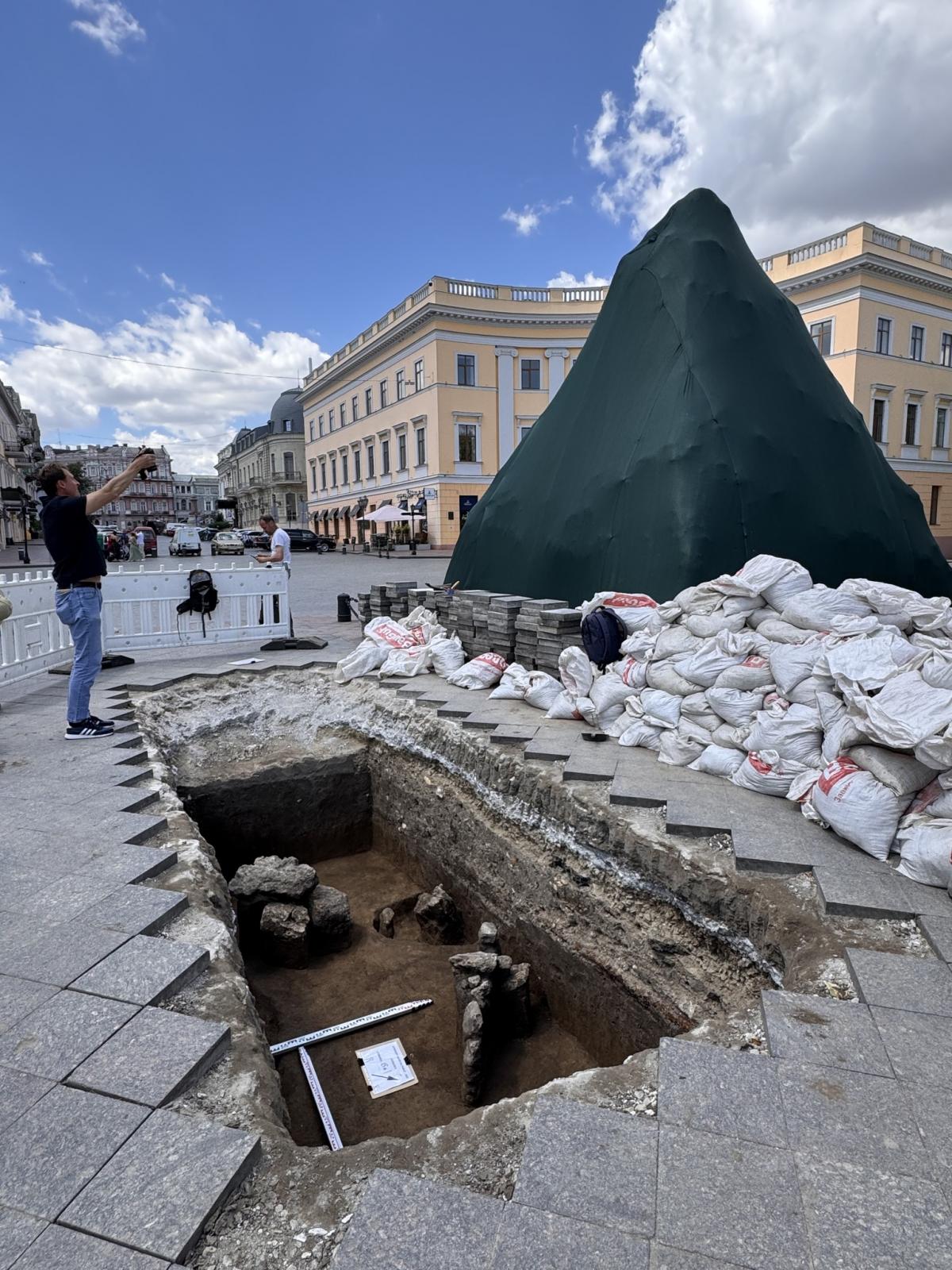 Место раскопок / фото Университет Ушинского г. Одесса Место раскопок / фото Университет Ушинского г. Одесса