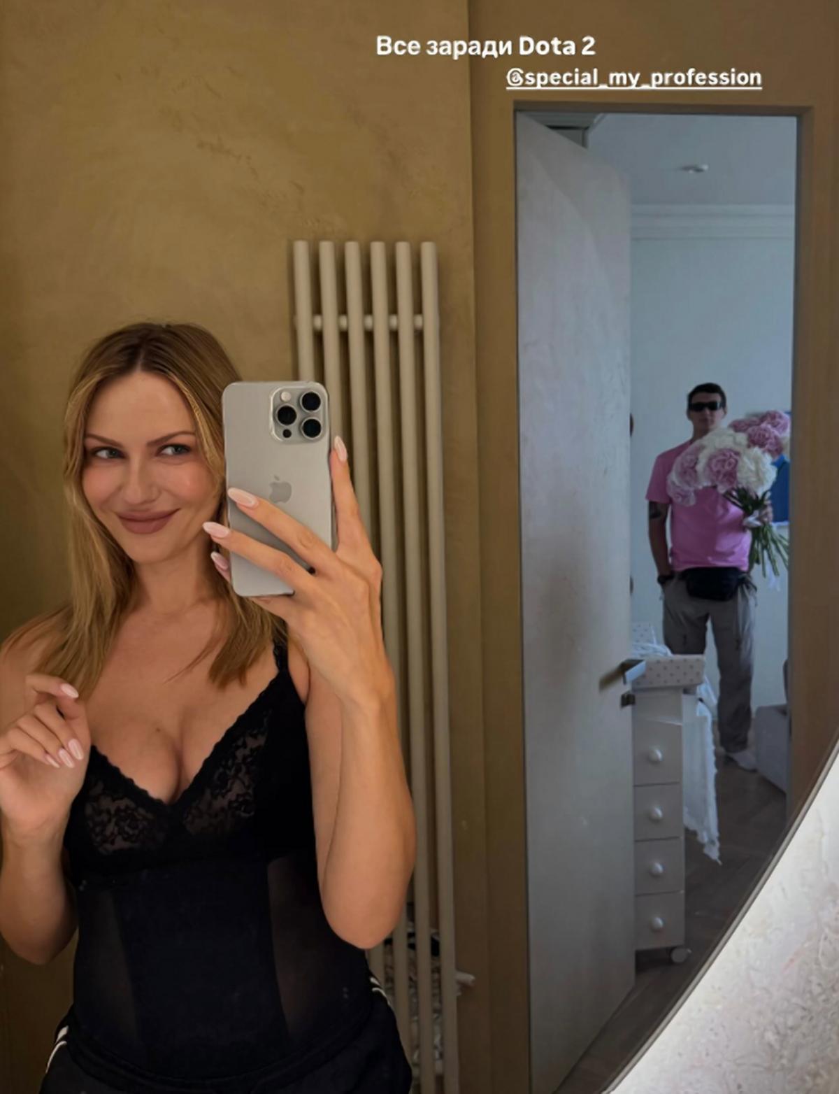 Леся Никитюк похвасталась подарком от любимого/ фото instagram.com/lesia_nikituл Леся Никитюк похвасталась подарком от любимого/ фото instagram.com/lesia_nikituл