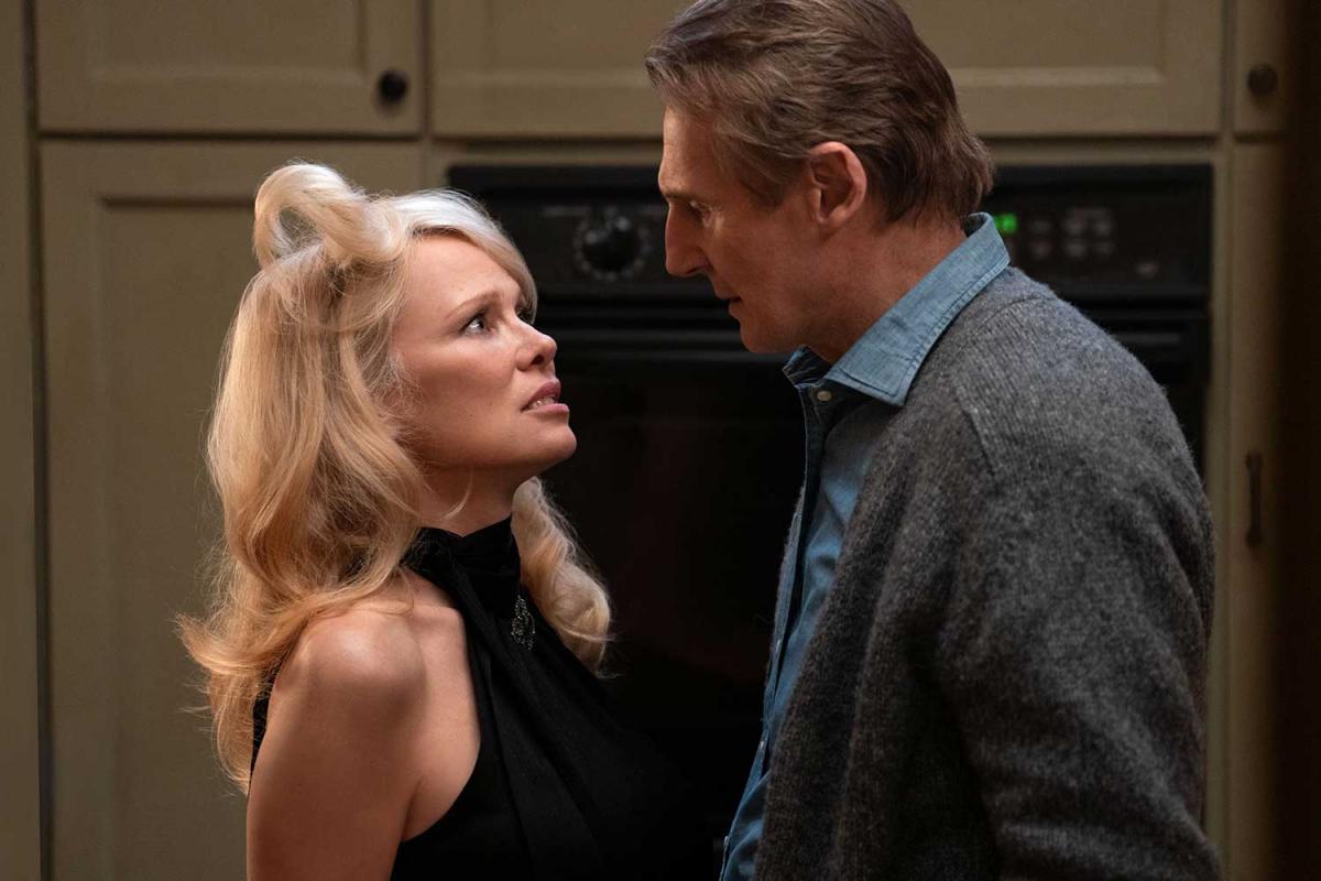 Кадр з фільму "Голий пістолет" 2025 року / фото Paramount Pictures